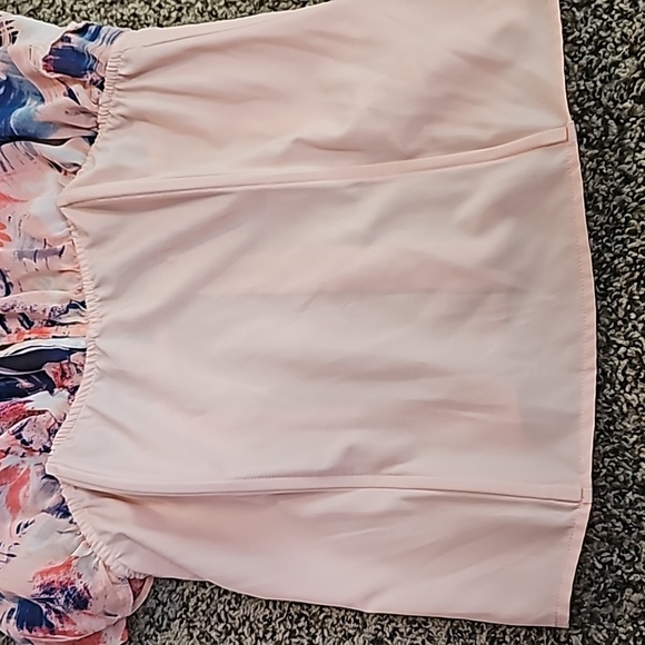 Guess Pink Floral Blouse - Picture 4 of 5